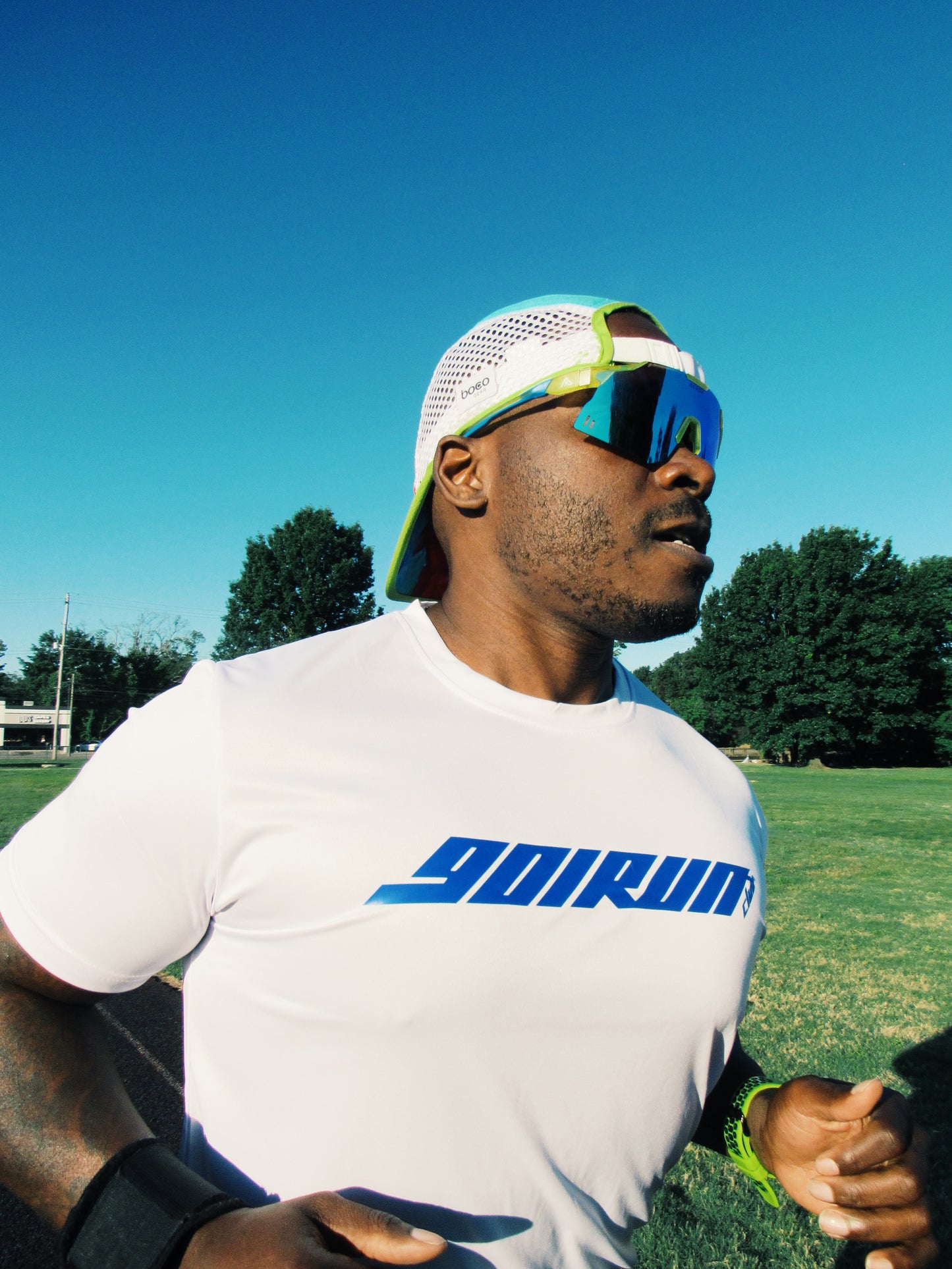 901 Run Club Memphis Blues Performance Tee - Mens